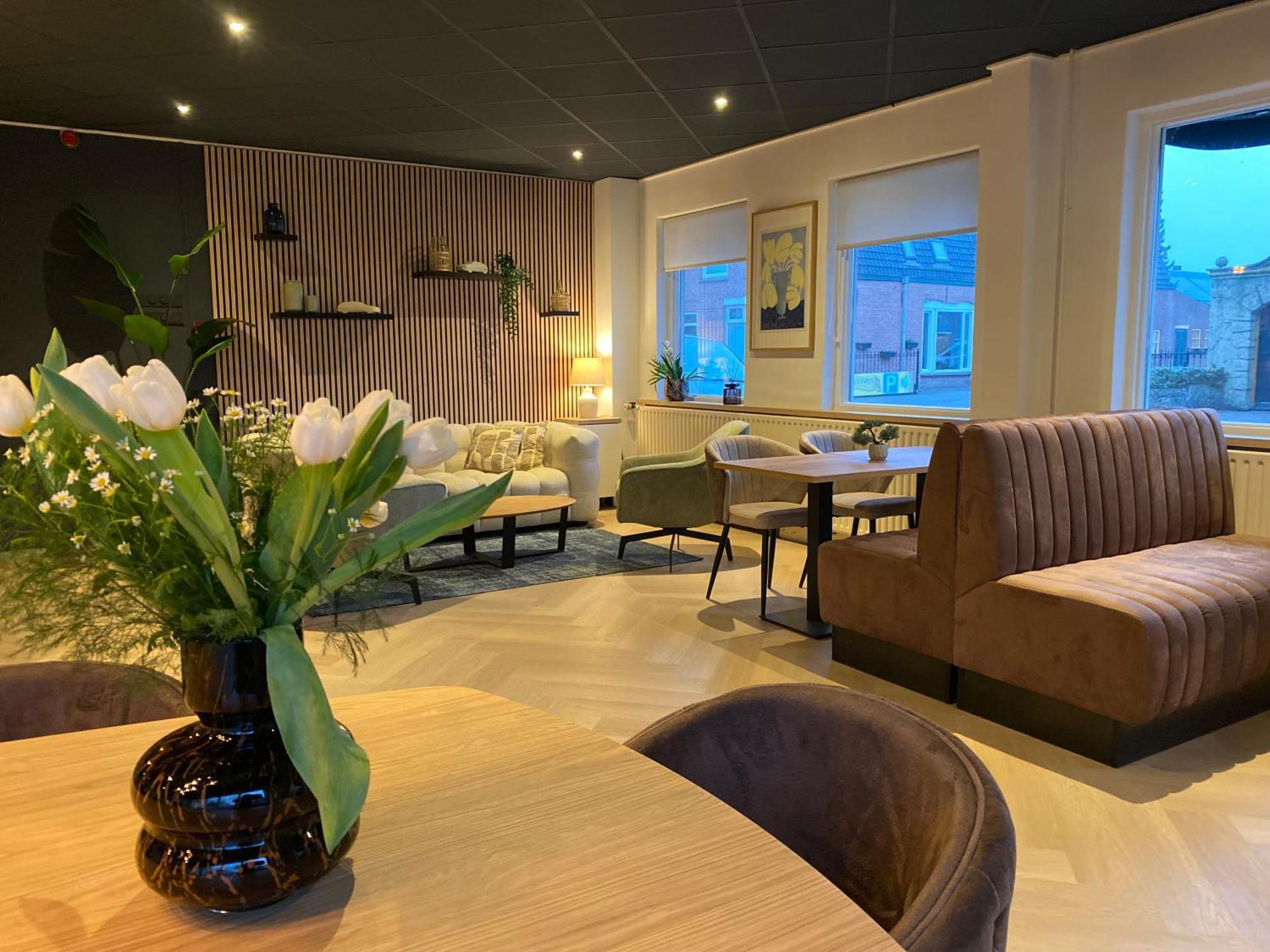 Hotel Emilia Kaatsheuvel Kültér fotó