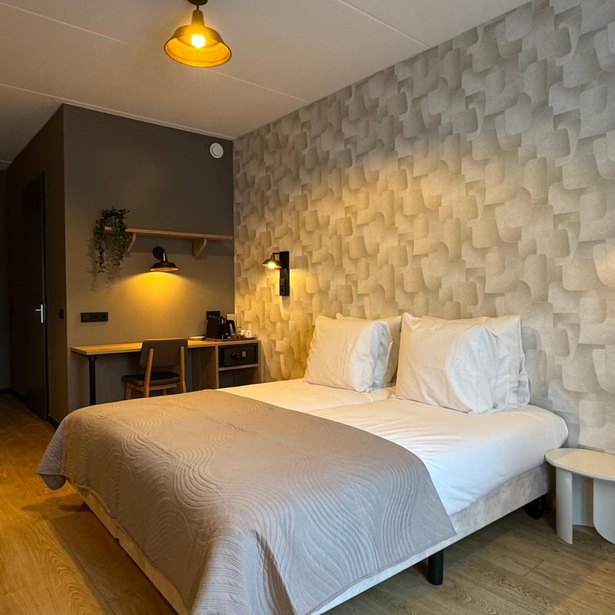 Hotel Emilia Kaatsheuvel Kültér fotó